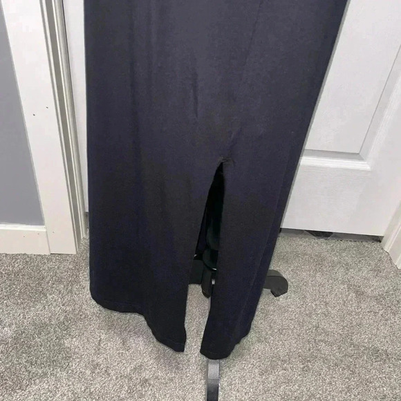 Aritzia -  The Group Babaton Dress - Picture 4 of 7